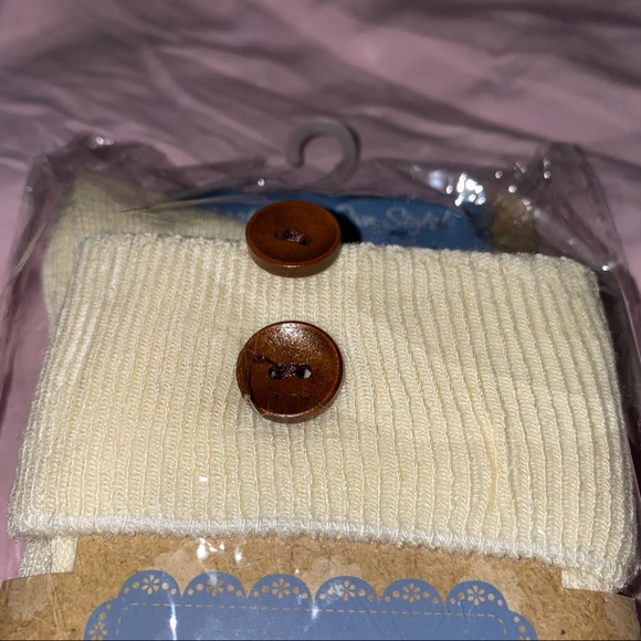 ɴᴡᴛ Ivory Boot Socks w/ Cuff and Buttons🧦 - Picture 3 of 6